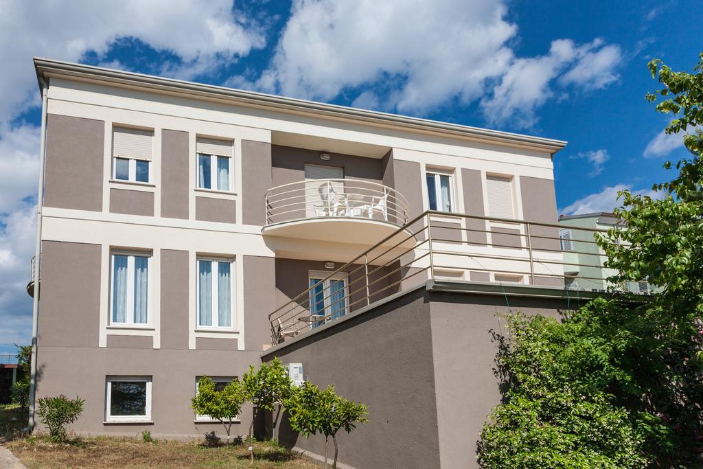 Apartments Villa Lilly Pula Habitación foto